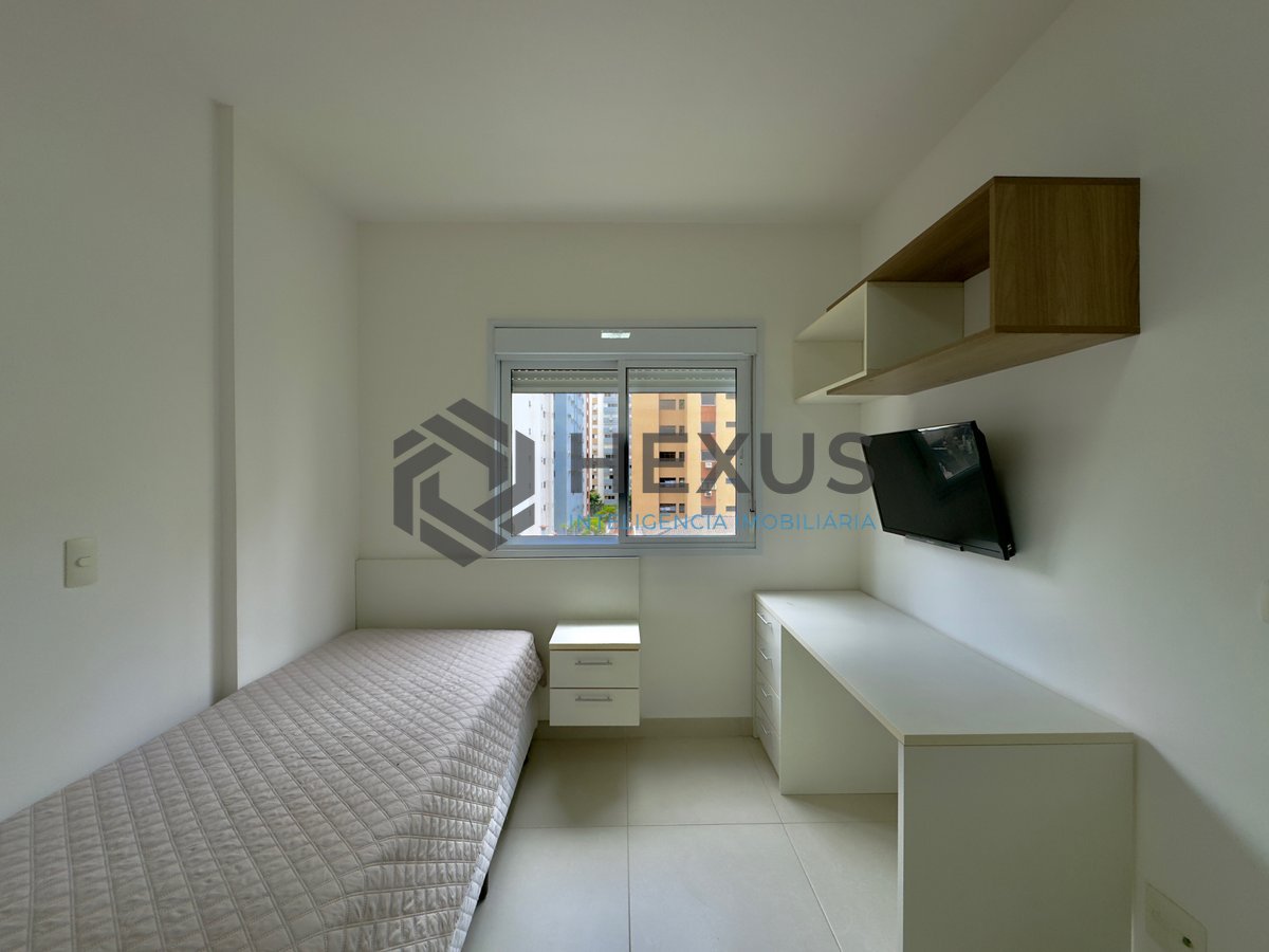 Foto 19 de Apartamento reformado com varanda gourmet e lazer na Praia das Pitangueiras, Guaruja