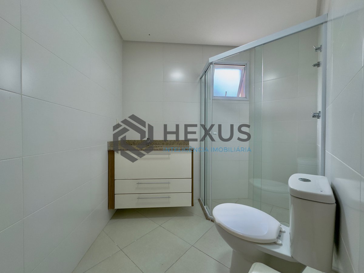 Foto 21 de Apartamento reformado com varanda gourmet e lazer na Praia das Pitangueiras, Guaruja