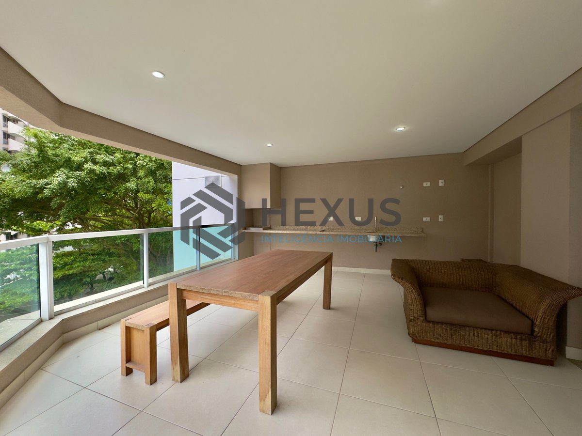 Foto 5 de Apartamento reformado com varanda gourmet e lazer na Praia das Pitangueiras, Guaruja