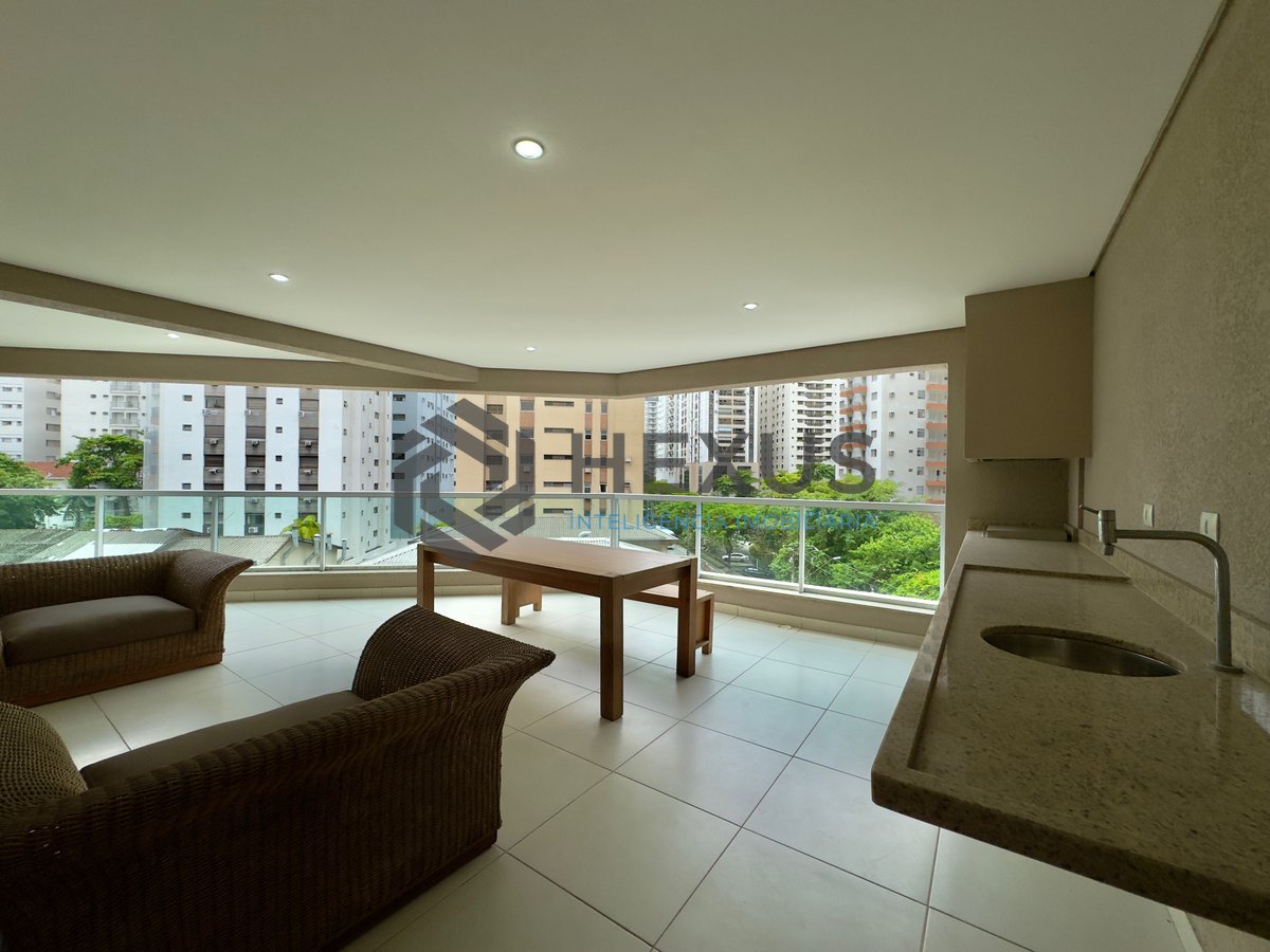 Foto 6 de Apartamento reformado com varanda gourmet e lazer na Praia das Pitangueiras, Guaruja