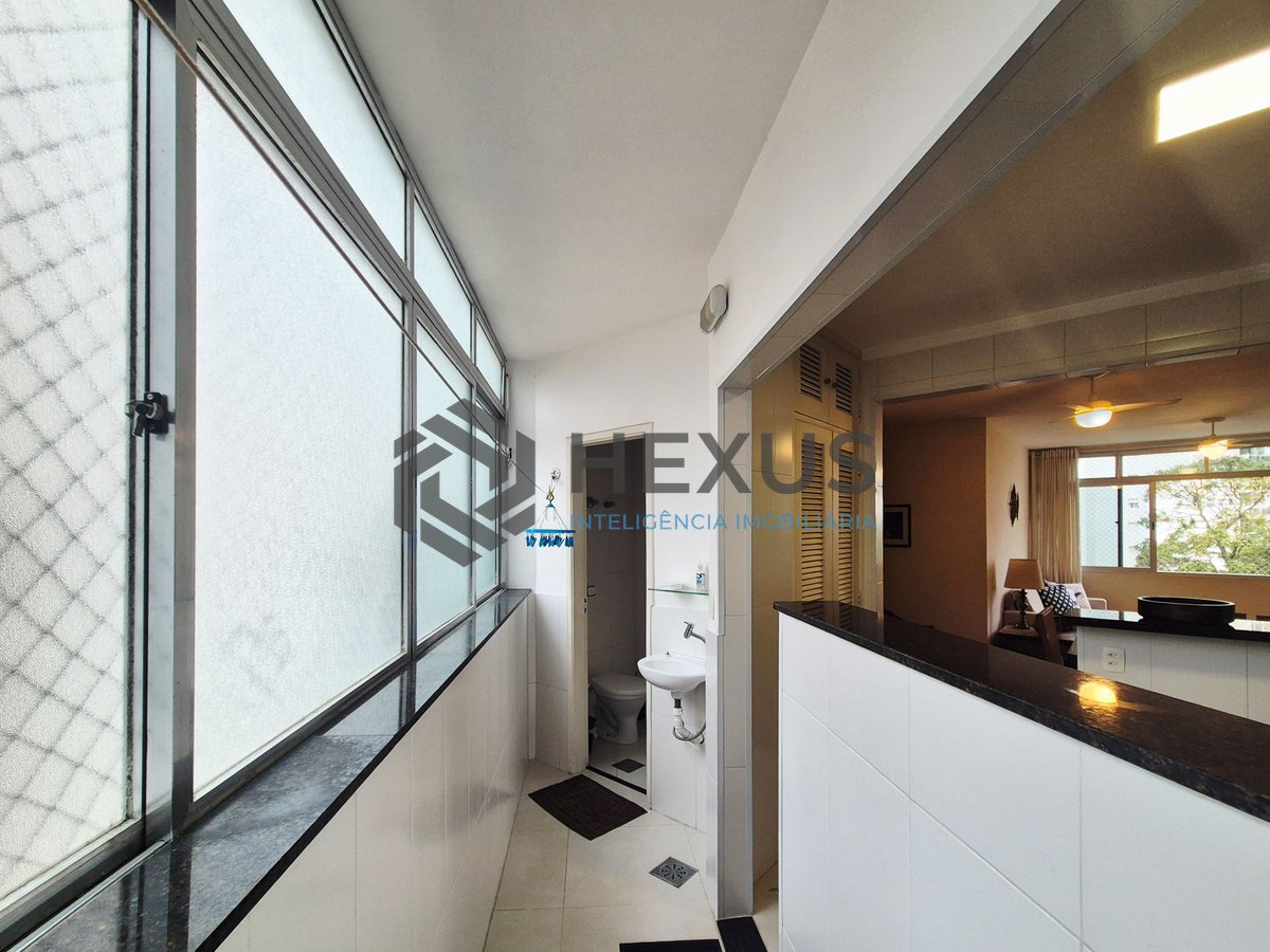 Foto 30 de Apartamento reformado com vista mar a uma quadra da Praia das Pitangueiras, Guaruja