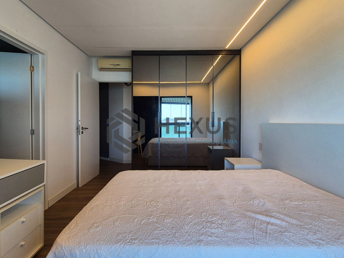 Foto 36 de Apartamento reformado frente mar com piscina na varanda na Praia das Asturias, Guaruja