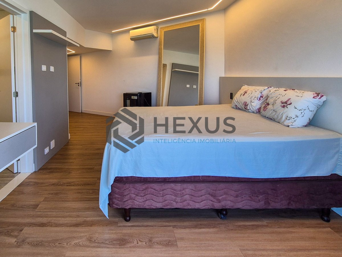 Foto 38 de Apartamento reformado frente mar com piscina na varanda na Praia das Asturias, Guaruja