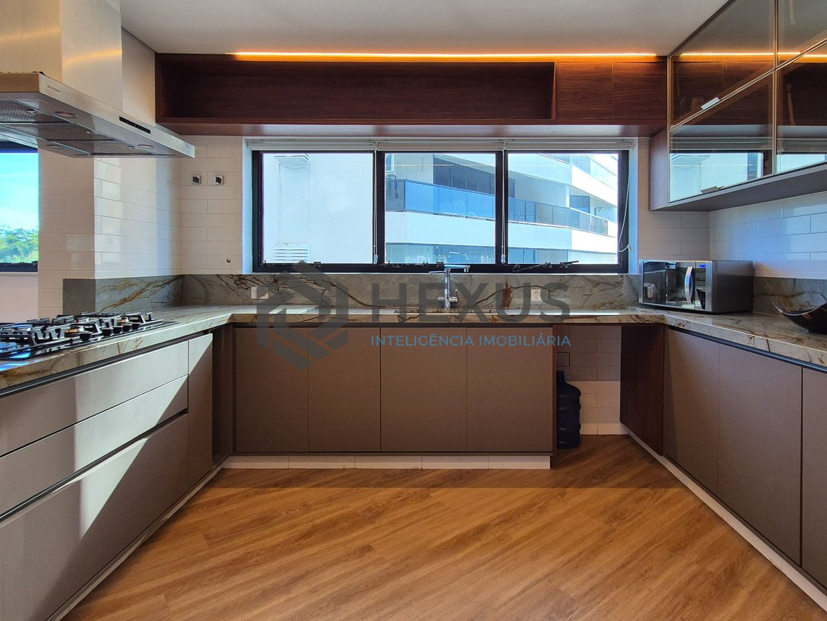 Foto 43 de Apartamento reformado frente mar com piscina na varanda na Praia das Asturias, Guaruja