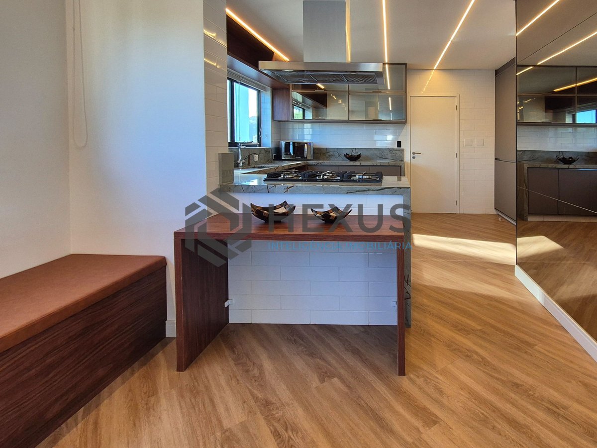 Foto 45 de Apartamento reformado frente mar com piscina na varanda na Praia das Asturias, Guaruja