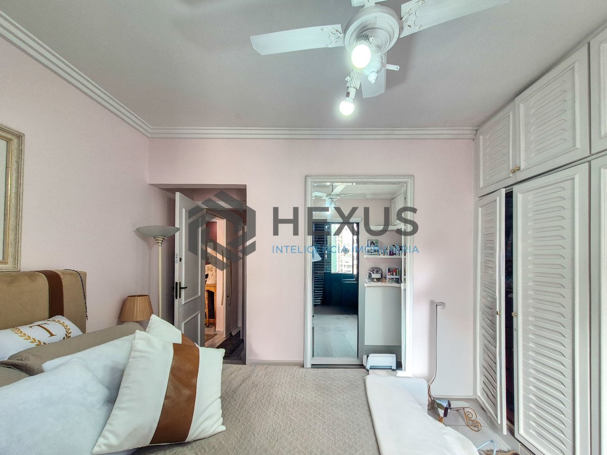 Foto 10 de Apartamento com varanda e lazer na Praia das Pitangueiras, Guaruja