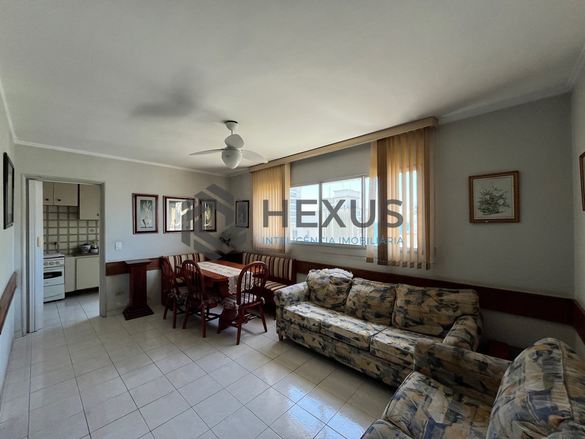 Foto 15 de Apartamento com varanda e vista mar na beira mar da Praia das Pitangueiras, Guarujá