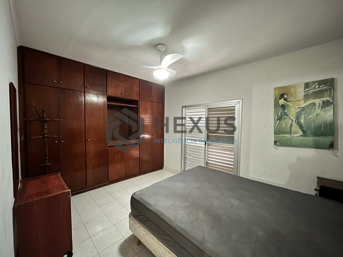 Foto 5 de Apartamento com varanda e vista mar na beira mar da Praia das Pitangueiras, Guarujá