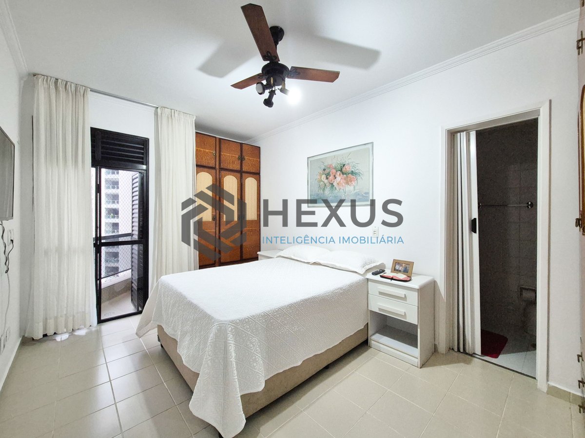 Foto 11 de Apartamento com varanda e lazer na Praia das Pitangueiras, Guaruja