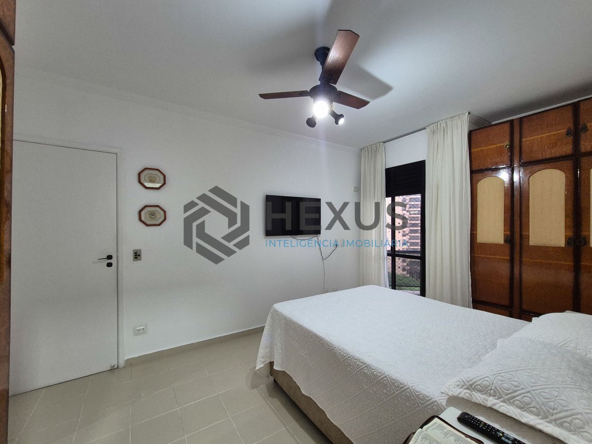 Foto 12 de Apartamento com varanda e lazer na Praia das Pitangueiras, Guaruja