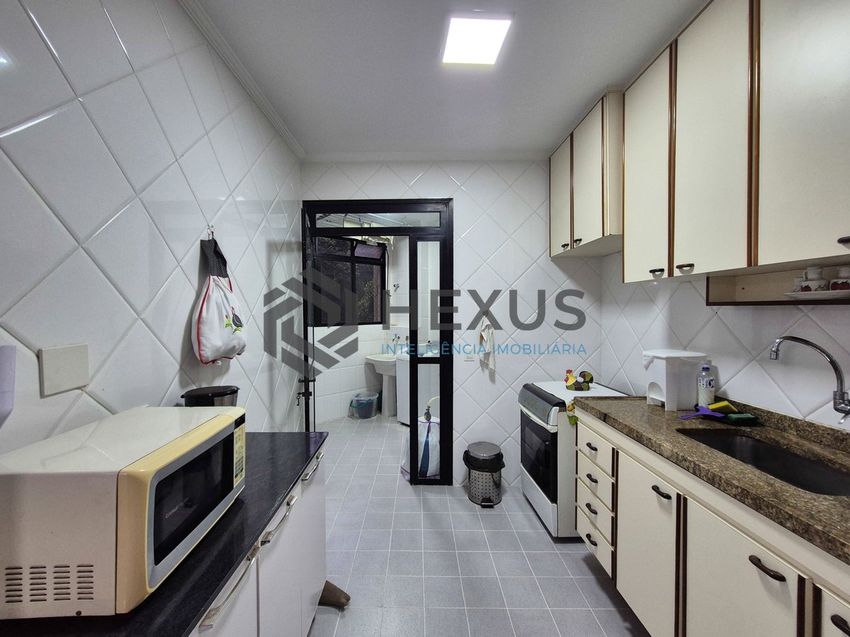 Foto 21 de Apartamento com varanda e lazer na Praia das Pitangueiras, Guaruja