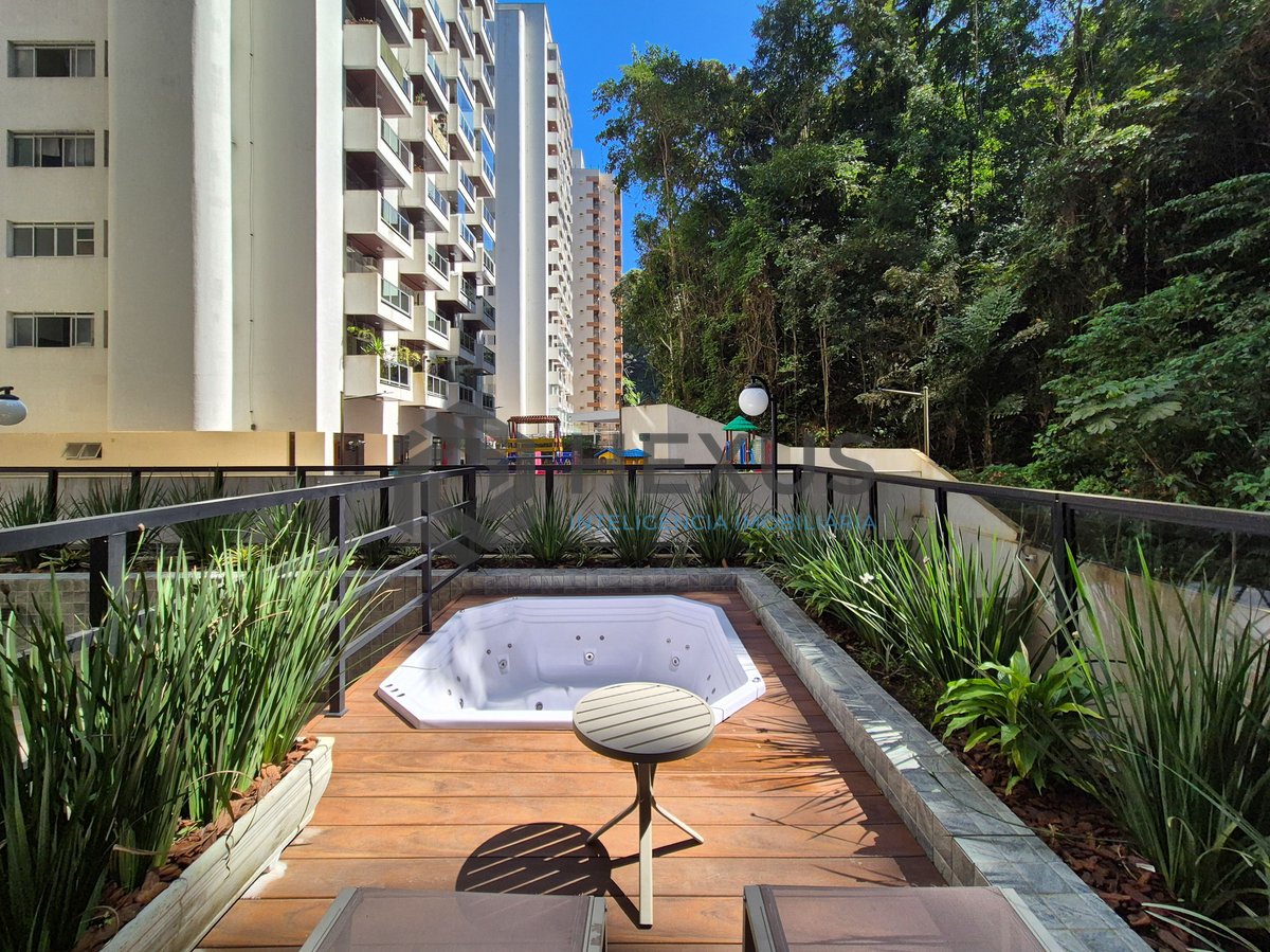 Foto 31 de Apartamento com varanda e lazer na Praia das Pitangueiras, Guaruja
