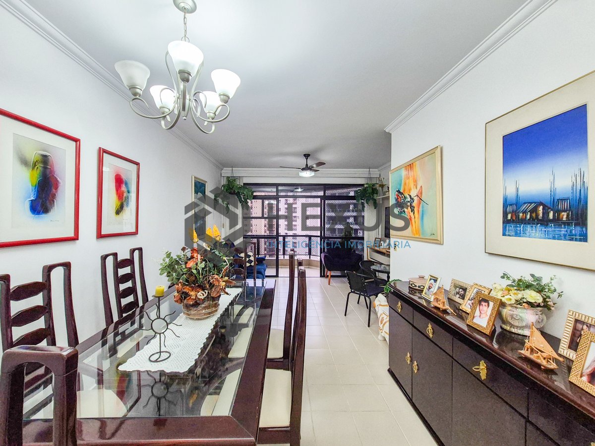 Foto 5 de Apartamento com varanda e lazer na Praia das Pitangueiras, Guaruja