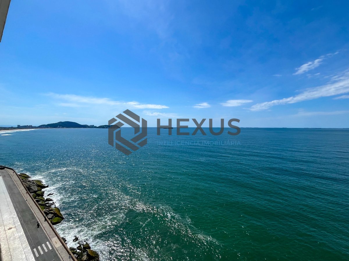 Foto 8 de Apartamento frente mar com varanda na Praia das Pitangueiras, Guaruja