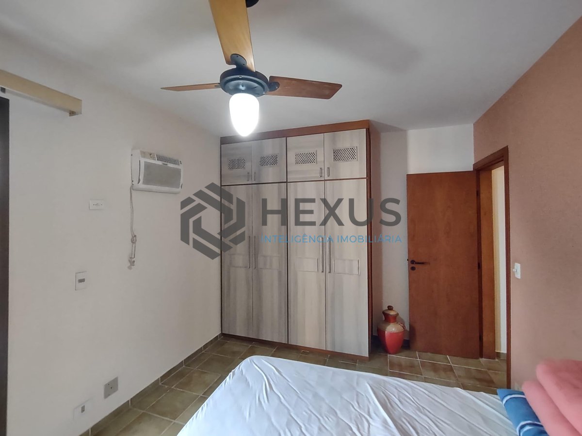 Foto 12 de Apartamento com varanda na Praia da Enseada, Guaruja