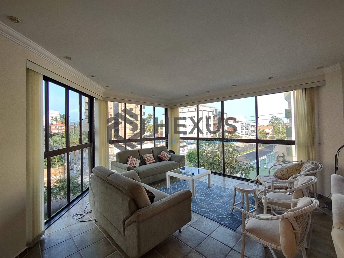 Foto 3 de Apartamento com varanda na Praia da Enseada, Guaruja