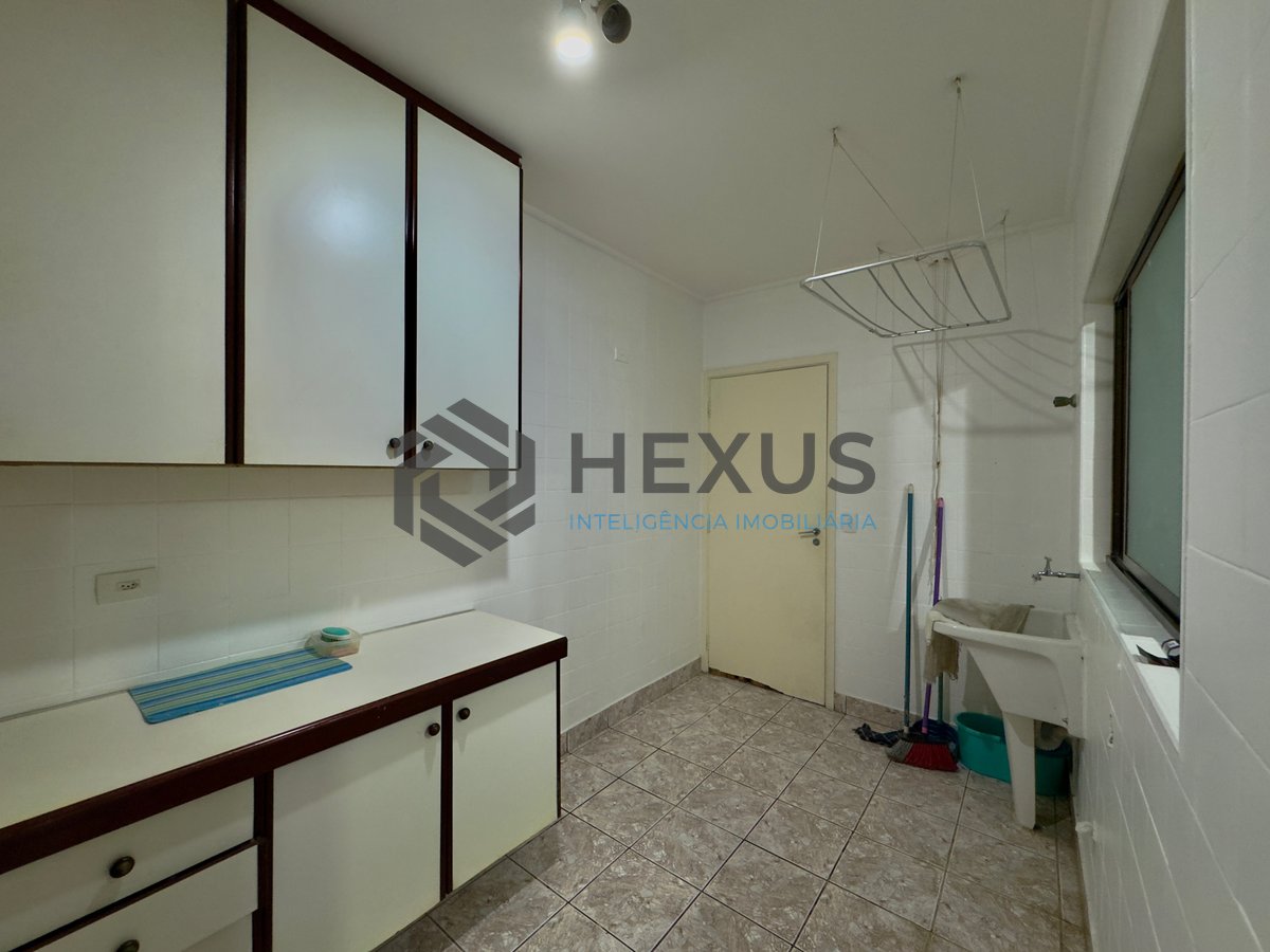 Foto 27 de Apartamento reformado com varanda gourmet vista mar a 1 quadra da praia e lazer nas Astúrias, Guarujá