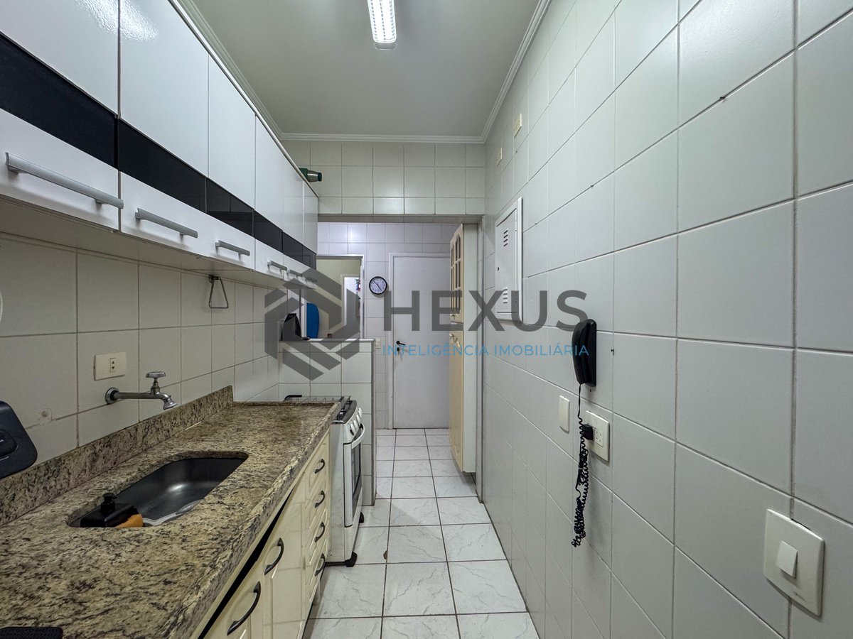 Foto 15 de Apartamento com varanda e lazer nas Pitangueiras, Guaruja