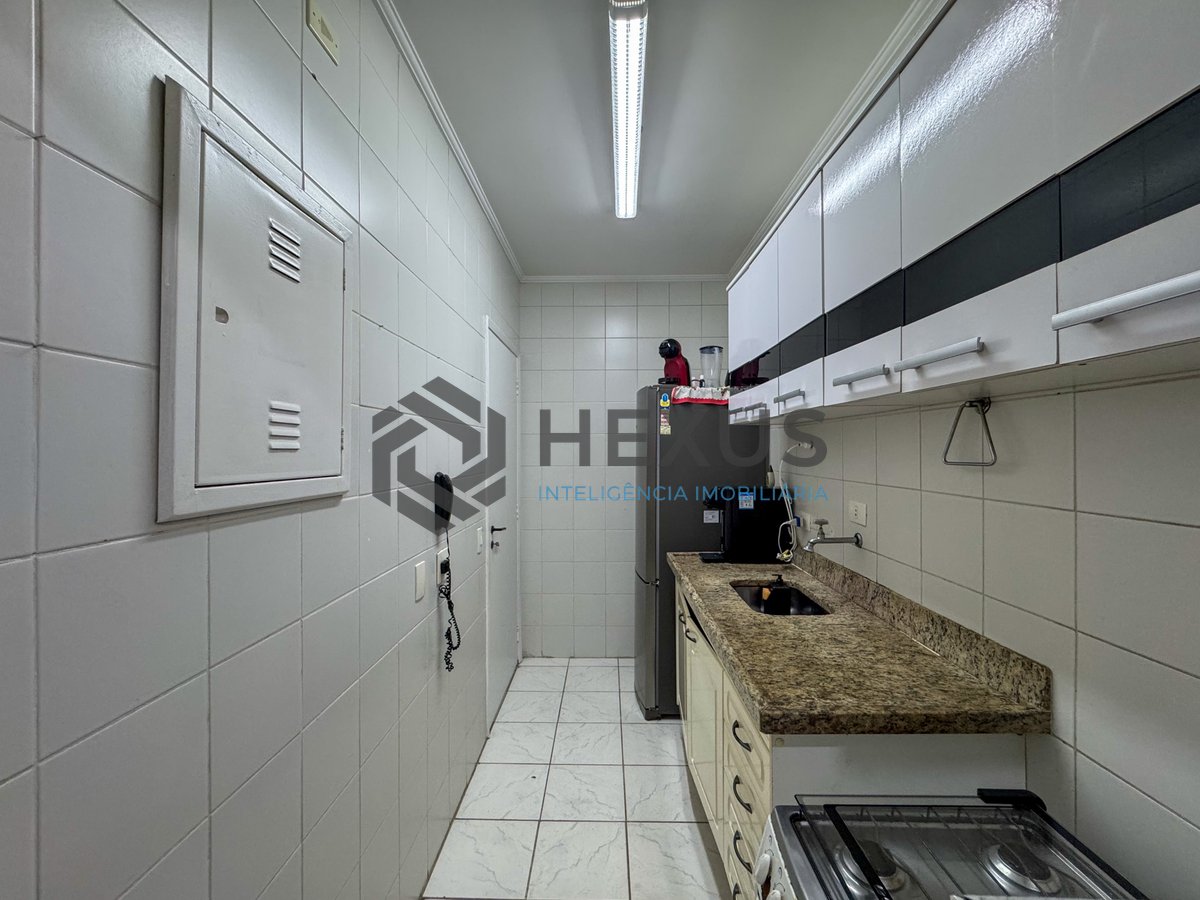Foto 16 de Apartamento com varanda e lazer nas Pitangueiras, Guaruja