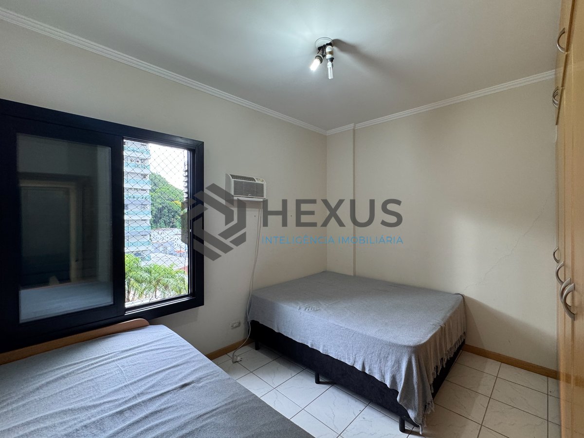 Foto 9 de Apartamento com varanda e lazer nas Pitangueiras, Guaruja
