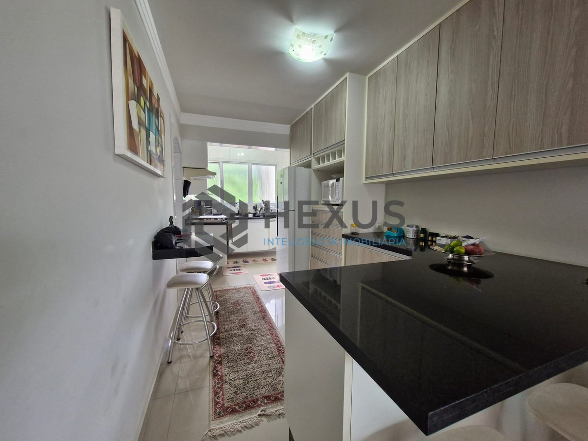 Foto 20 de Apartamento com varanda e lazer na região na Praia das Pitangueiras, Guaruja