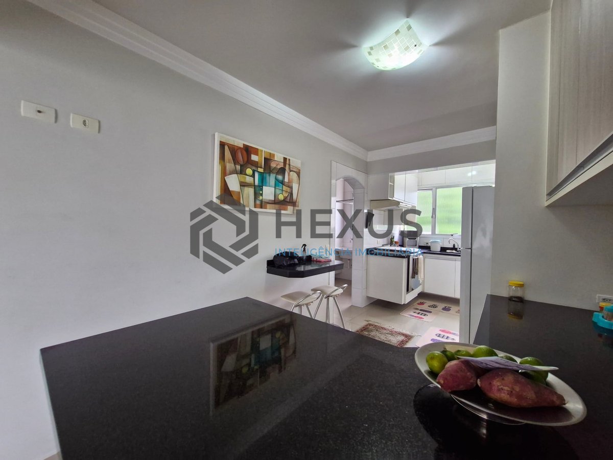 Foto 21 de Apartamento com varanda e lazer na região na Praia das Pitangueiras, Guaruja