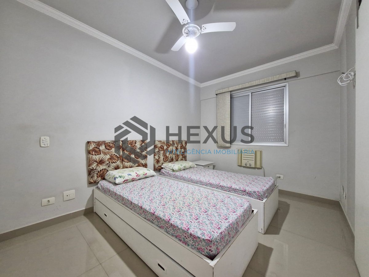 Foto 10 de Apartamento com varanda e lazer na região na Praia das Pitangueiras, Guaruja