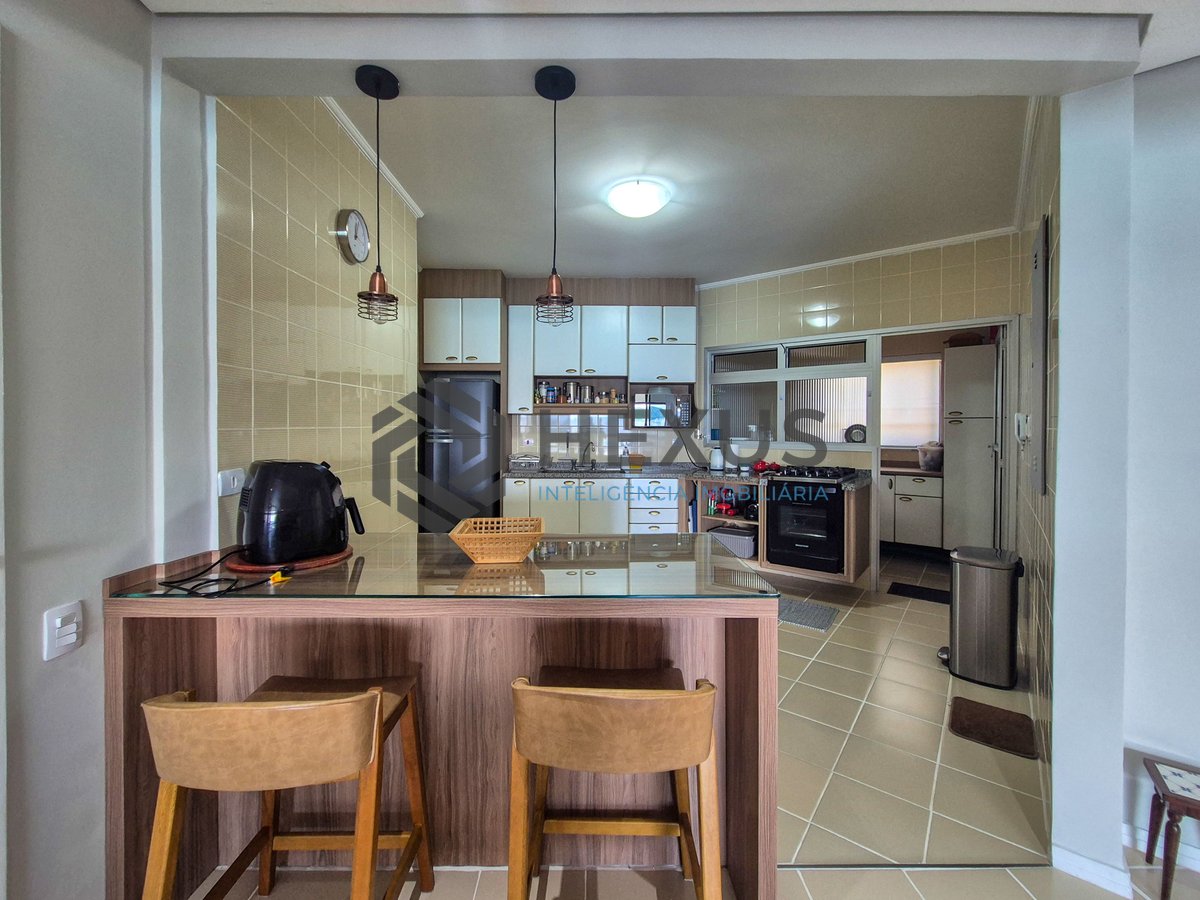 Foto 43 de Apartamento frente mar com varanda e lazer na Praia das Astúrias, Guarujá