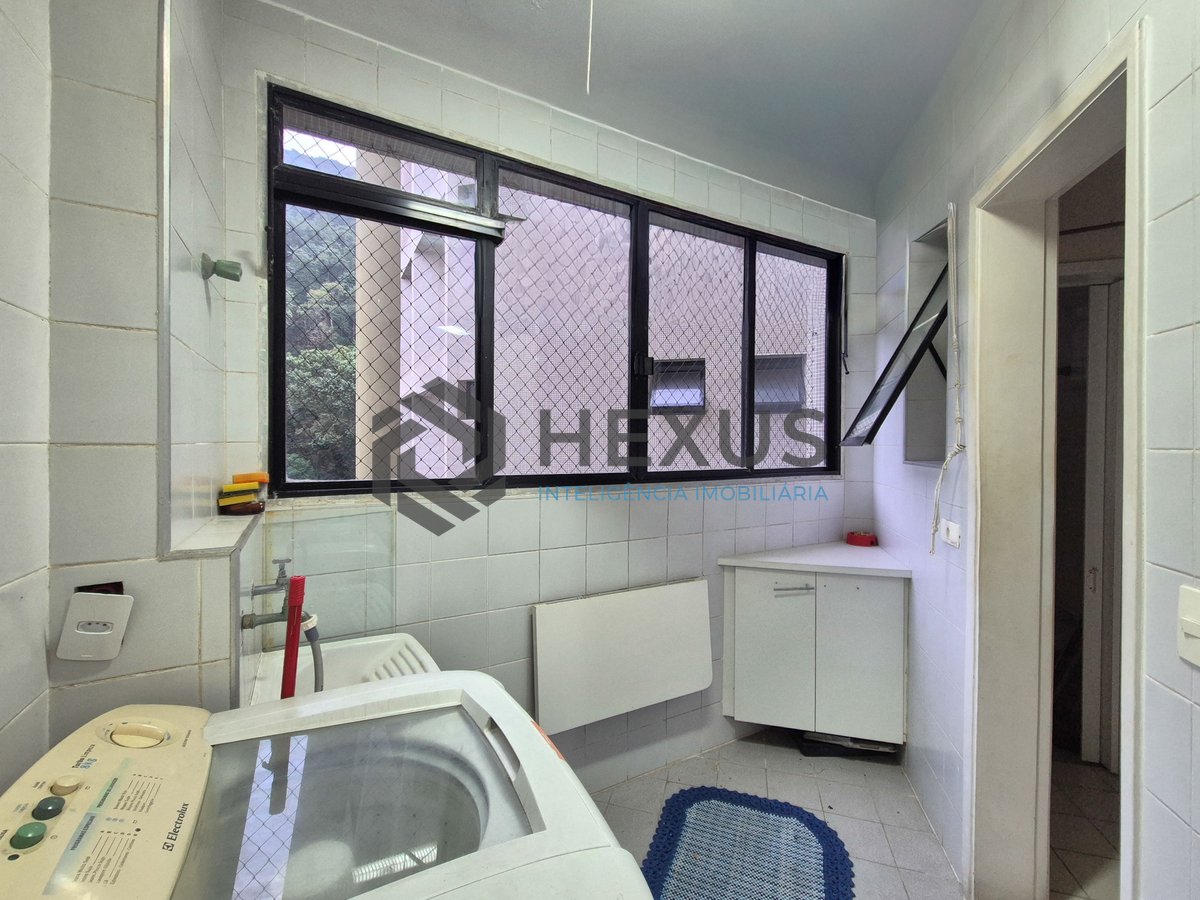 Foto 27 de Apartamento com varanda e lazer na Praia das Pitangueiras, Guaruja