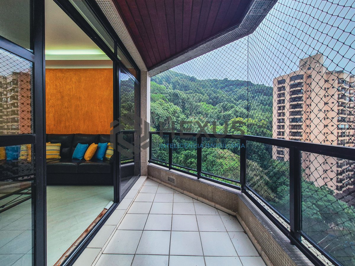 Foto 6 de Apartamento com varanda e lazer na Praia das Pitangueiras, Guaruja