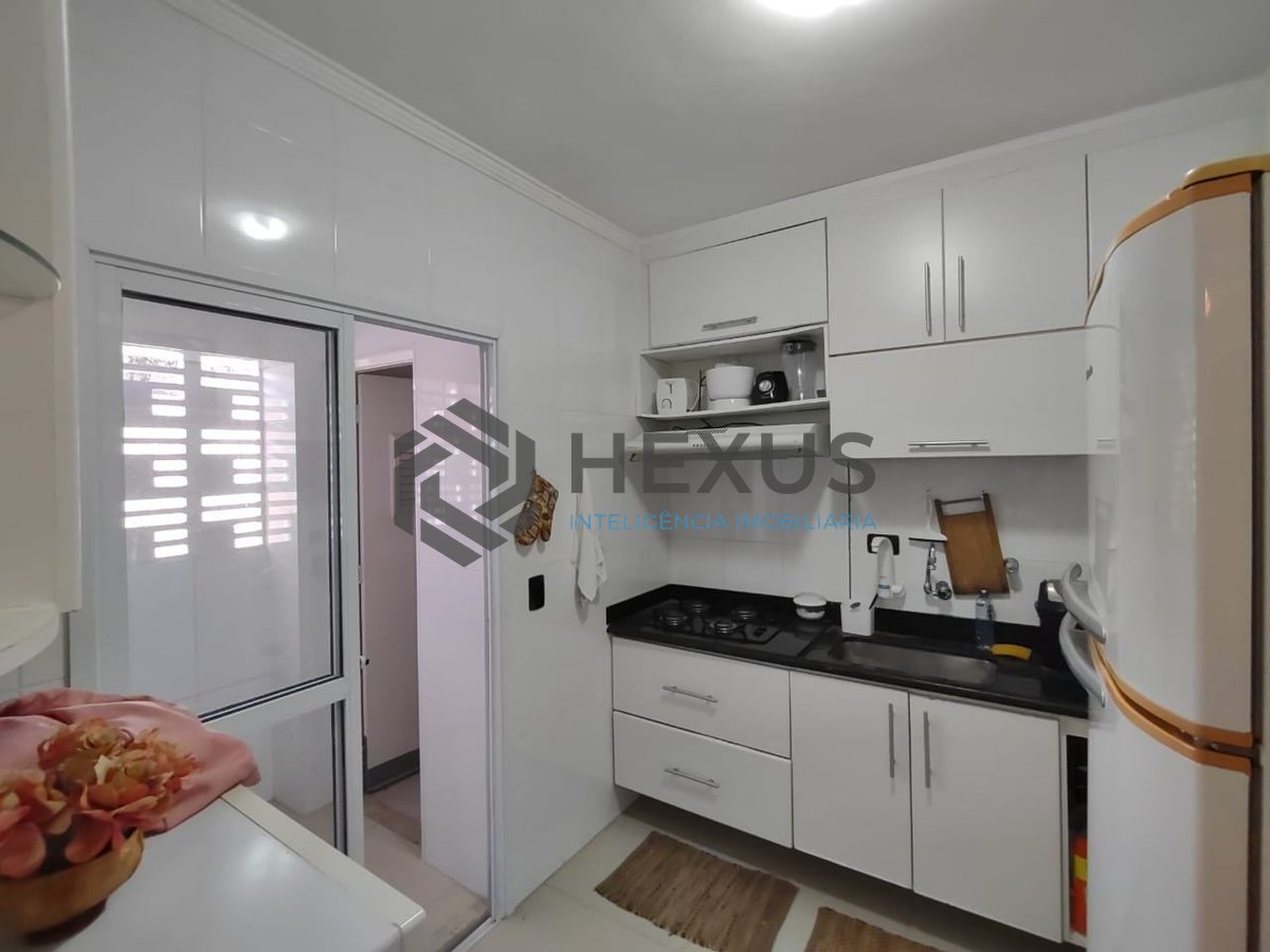 Foto 12 de Apartamento com varanda na Praia da Enseada, Guaruja