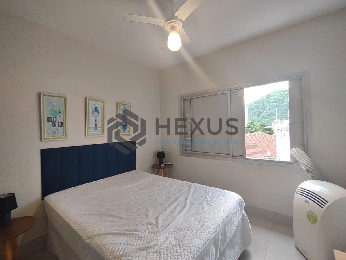 Foto 10 de Apartamento com varanda reformado na região dos Hotéis da Praia da Enseada, Guarujá