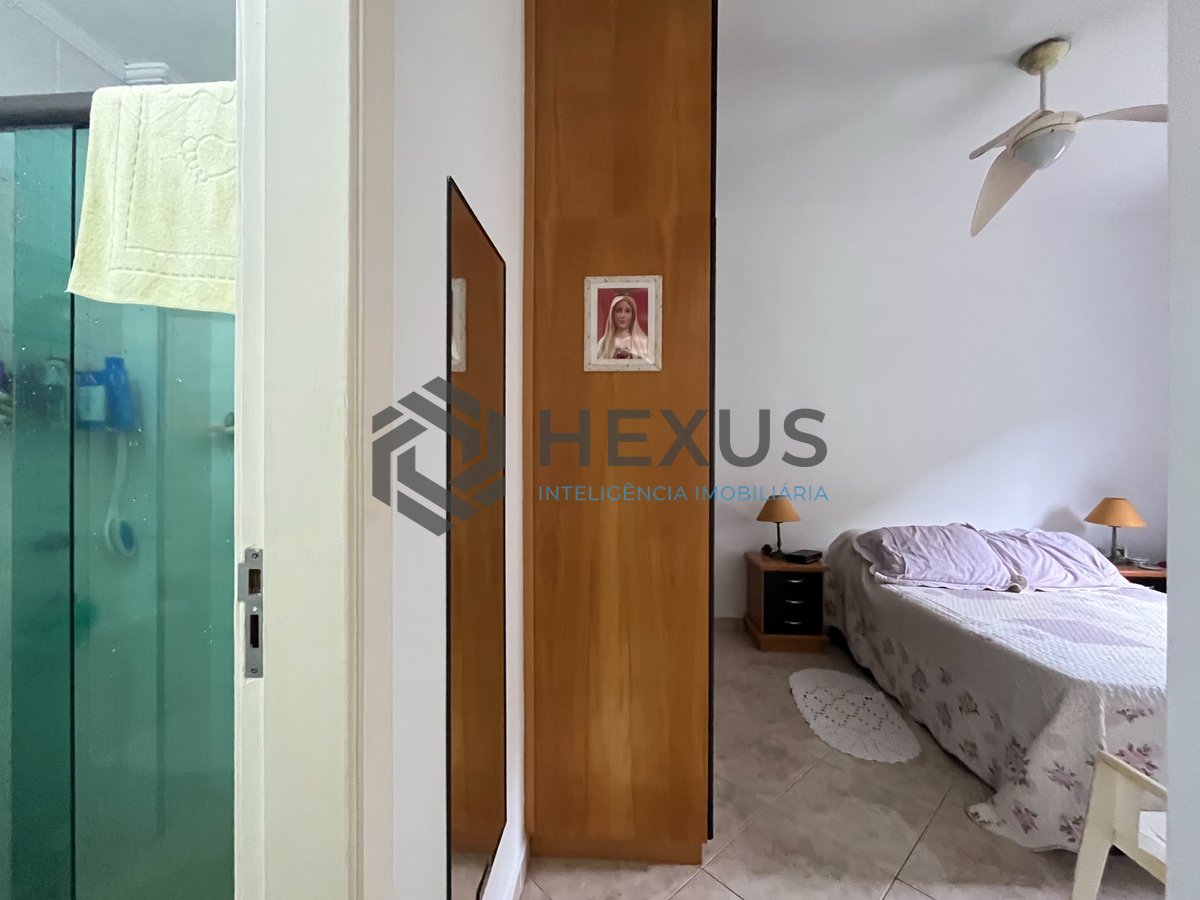 Foto 11 de Apartamento com varanda e lazer na Praia das Pitangueiras, Guaruja