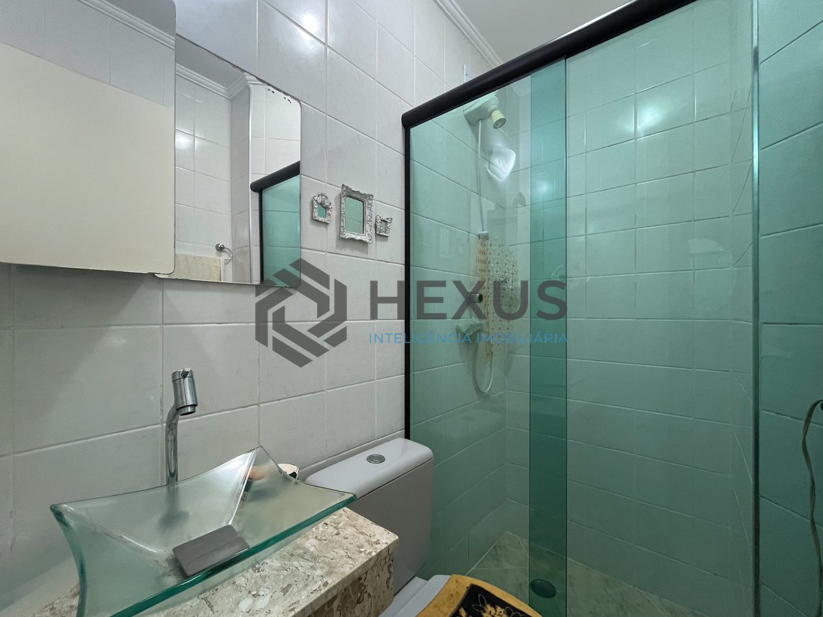 Foto 10 de Apartamento com varanda e lazer na Praia das Pitangueiras, Guaruja