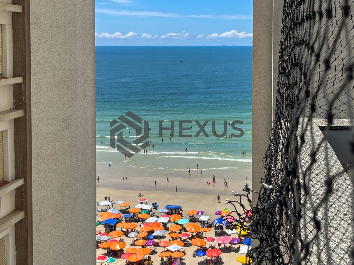 Foto 11 de Apartamento com varanda vista mar na beira mar da Praia das Pitangueiras, Guaruja