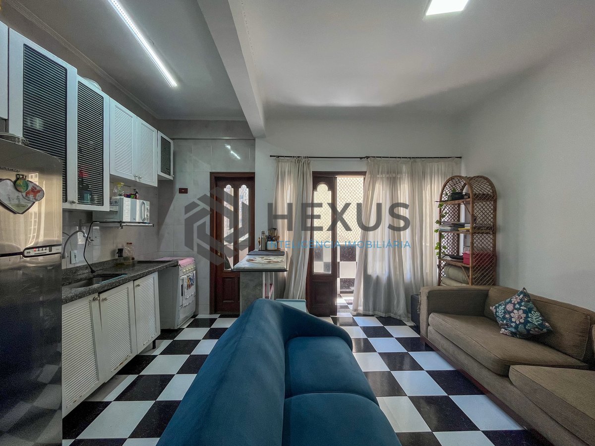 Foto 4 de Apartamento com varanda vista mar na beira mar da Praia das Pitangueiras, Guaruja