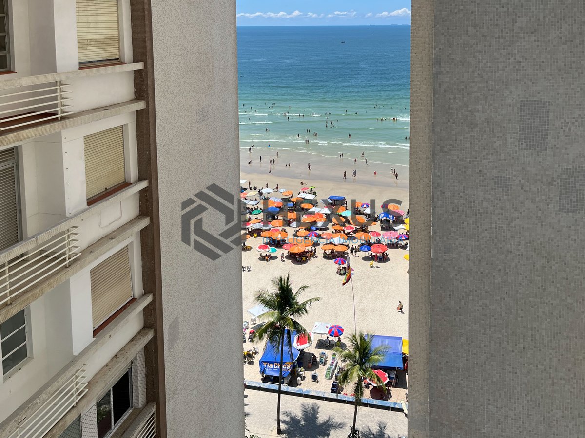 Foto 10 de Apartamento com varanda vista mar na beira mar da Praia das Pitangueiras, Guaruja