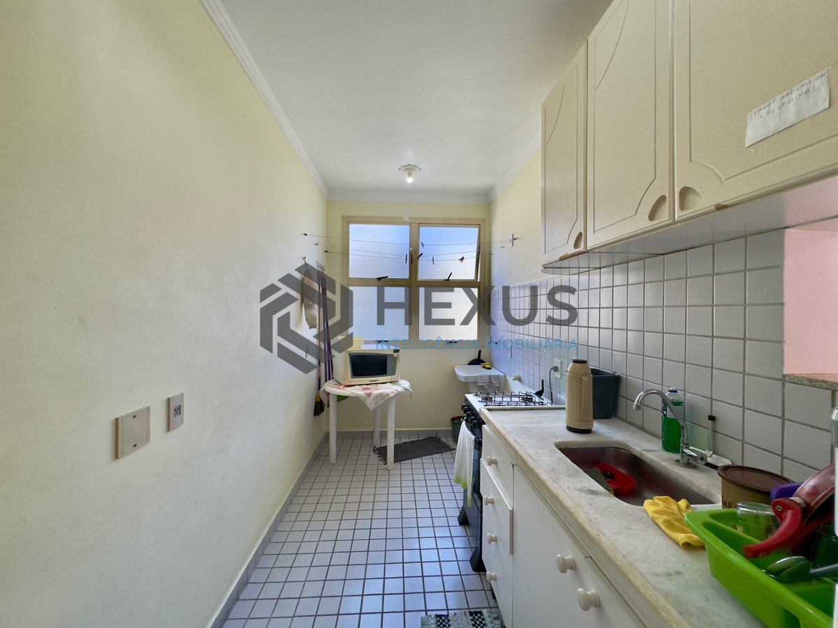 Foto 20 de Apartamento com varanda e lazer na Praia da Enseada, Guaruja