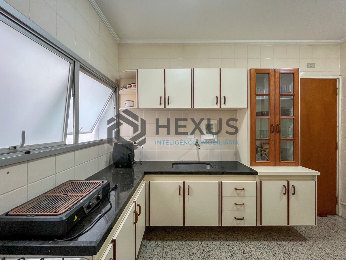 Foto 21 de Apartamento com varanda e lazer na região do Aquário na Praia da Enseada, Guaruja