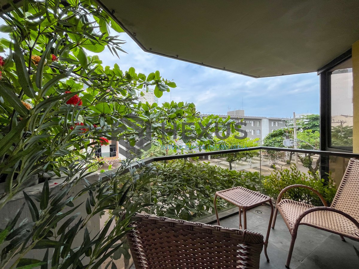 Foto 8 de Apartamento com varanda e lazer na região do Aquário na Praia da Enseada, Guaruja