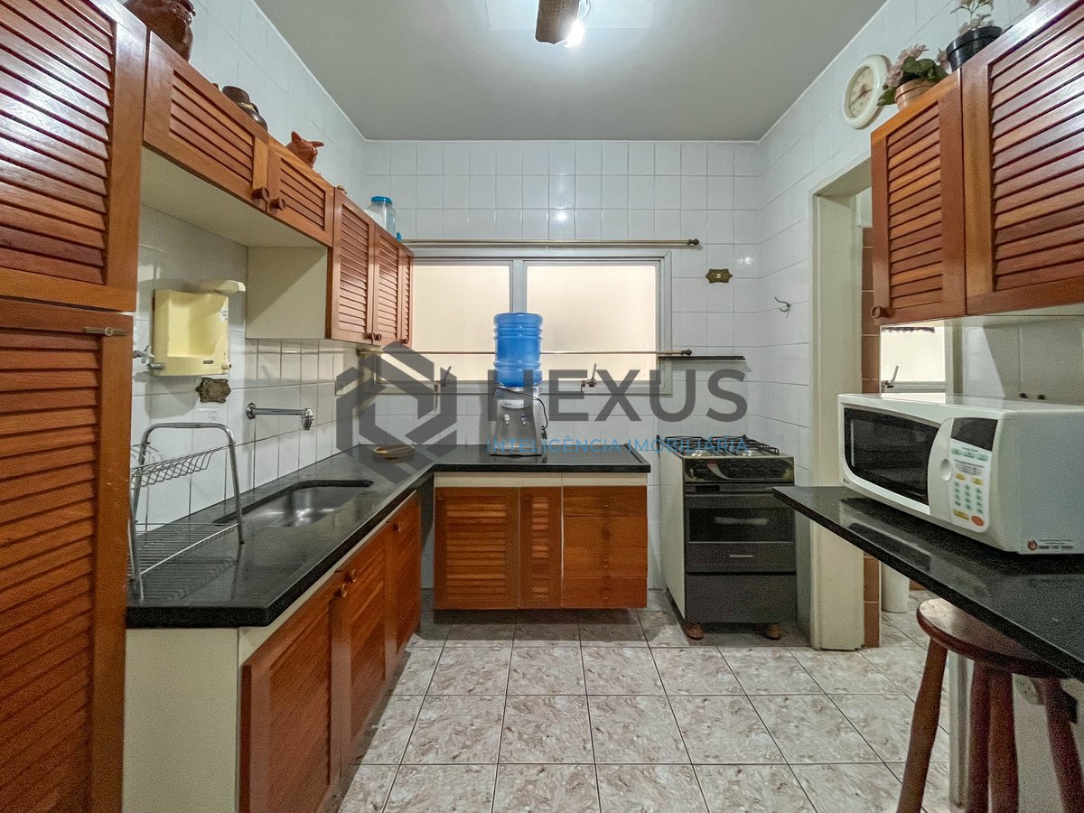 Foto 20 de Apartamento com varanda e lazer na região do Aquário na Praia da Enseada, Guaruja