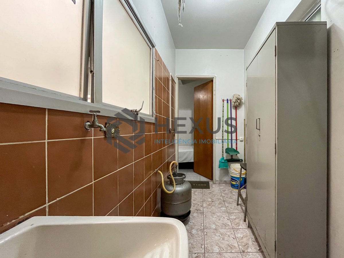 Foto 21 de Apartamento com varanda e lazer na região do Aquário na Praia da Enseada, Guaruja