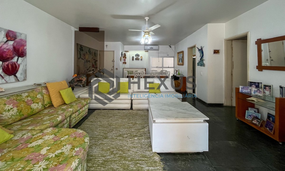 Foto 3 de Apartamento com varanda e lazer na região do Aquário na Praia da Enseada, Guaruja