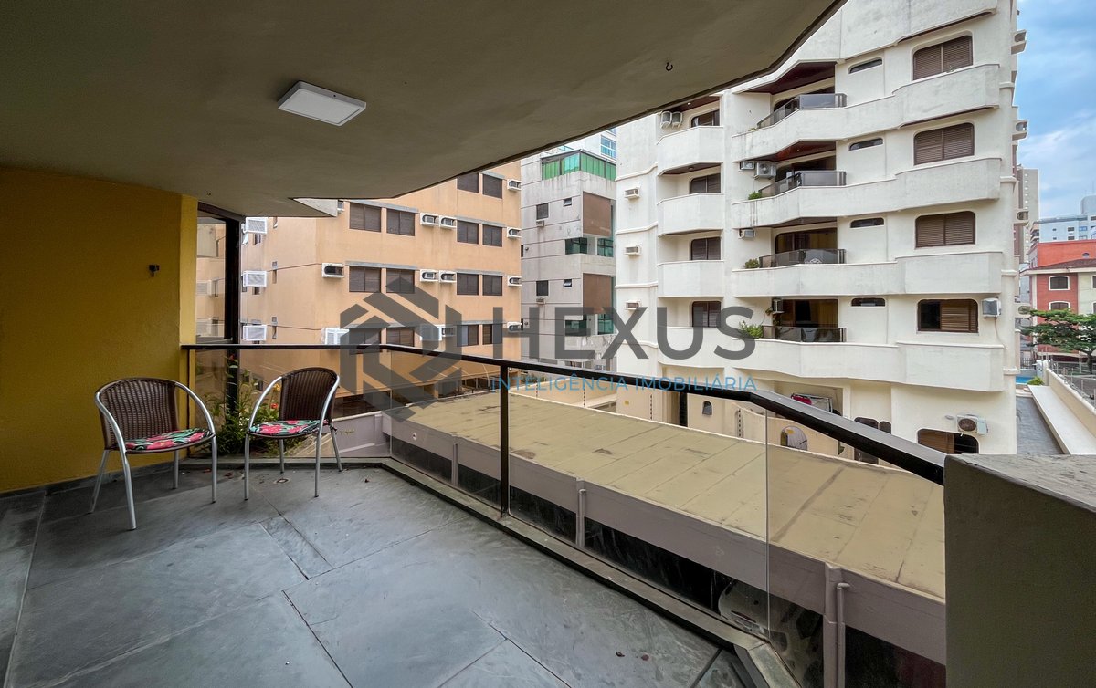 Foto 5 de Apartamento com varanda e lazer na região do Aquário na Praia da Enseada, Guaruja