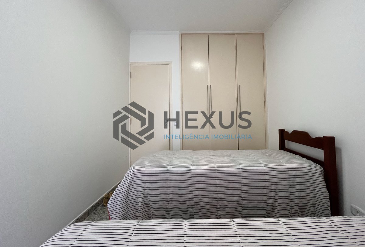 Foto 15 de Apartamento com varanda e lazer na Praia da Enseada, Guaruja
