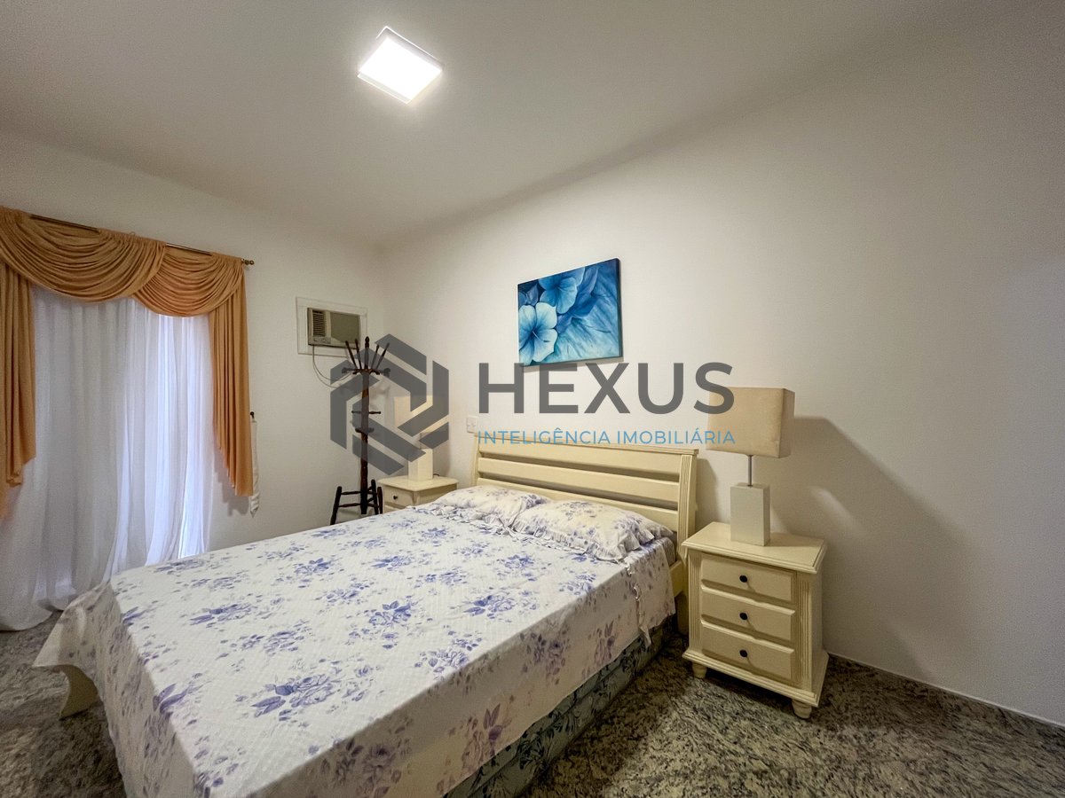 Foto 17 de Apartamento com varanda e lazer na Praia da Enseada, Guaruja