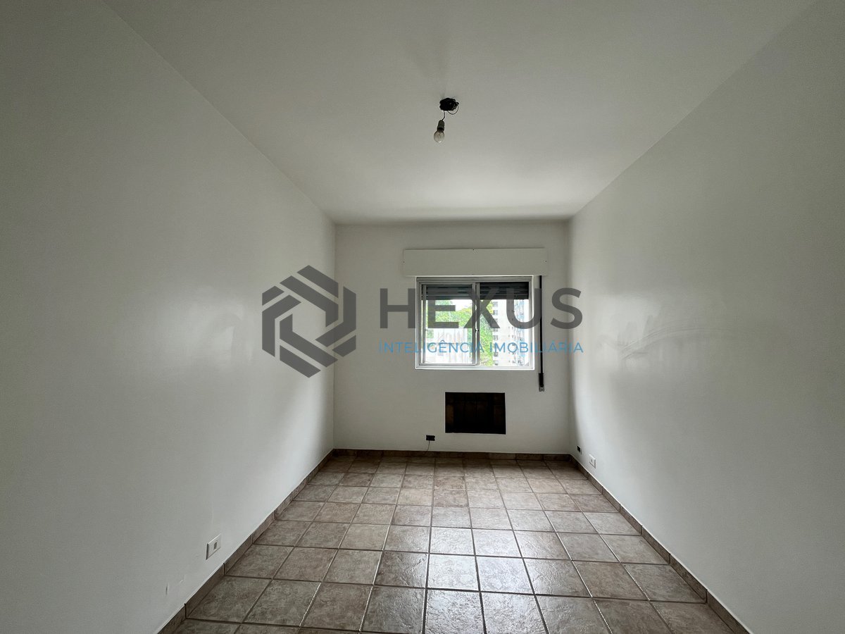 Foto 12 de Apartamento com varanda a uma quadra da Praia das Pitangueiras, Guaruja
