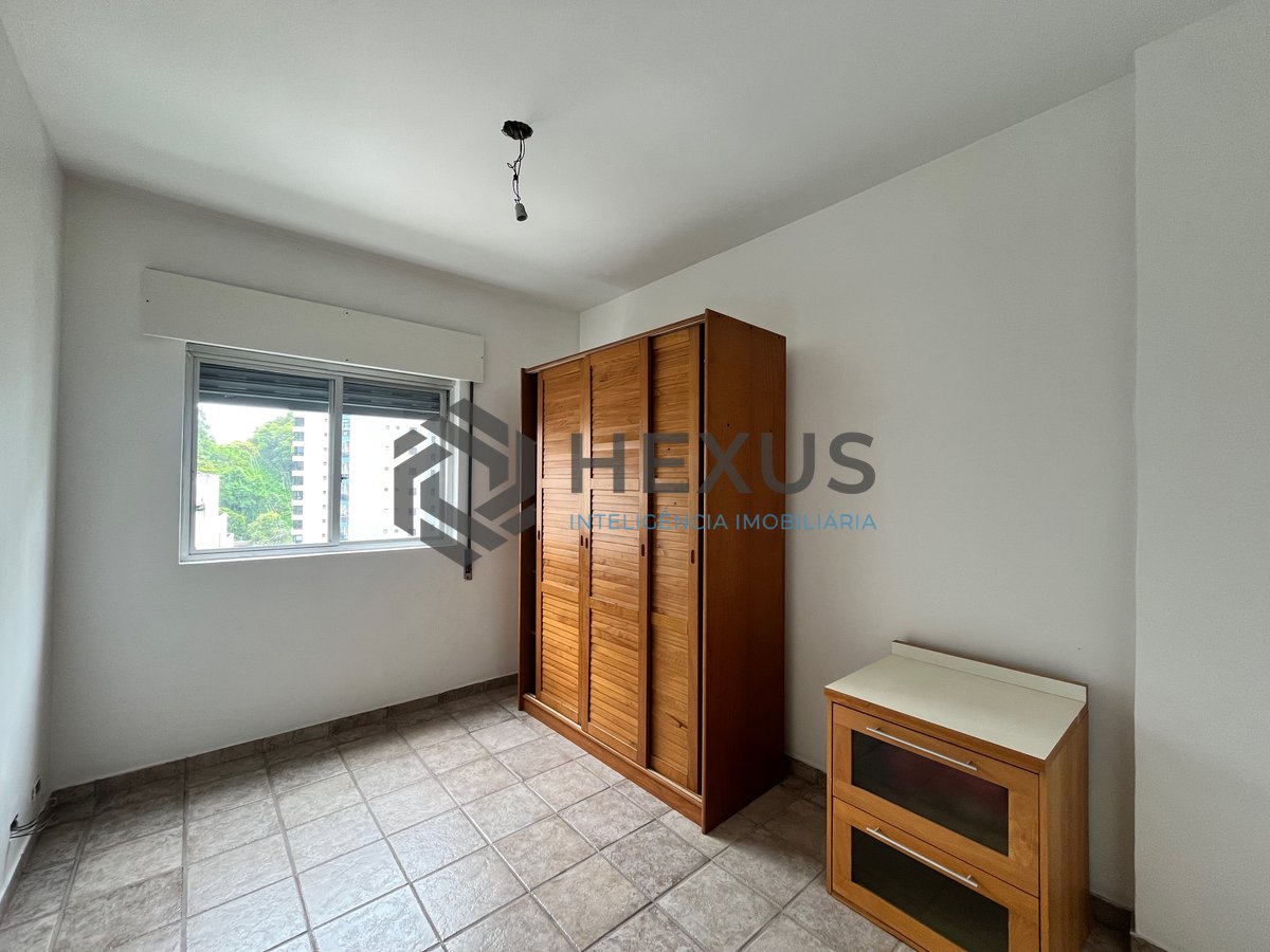 Foto 15 de Apartamento com varanda a uma quadra da Praia das Pitangueiras, Guaruja