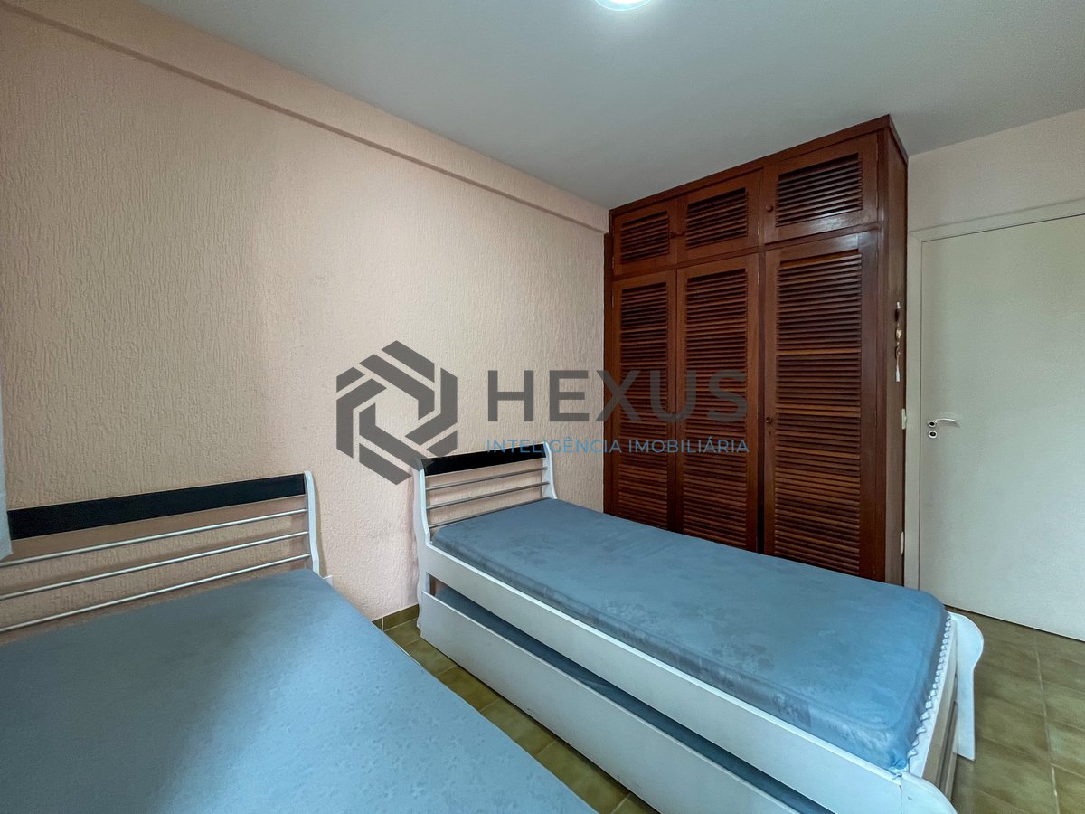 Foto 13 de Apartamento com varanda e lazer a uma quadra da Praia das Pitangueiras, Guaruja