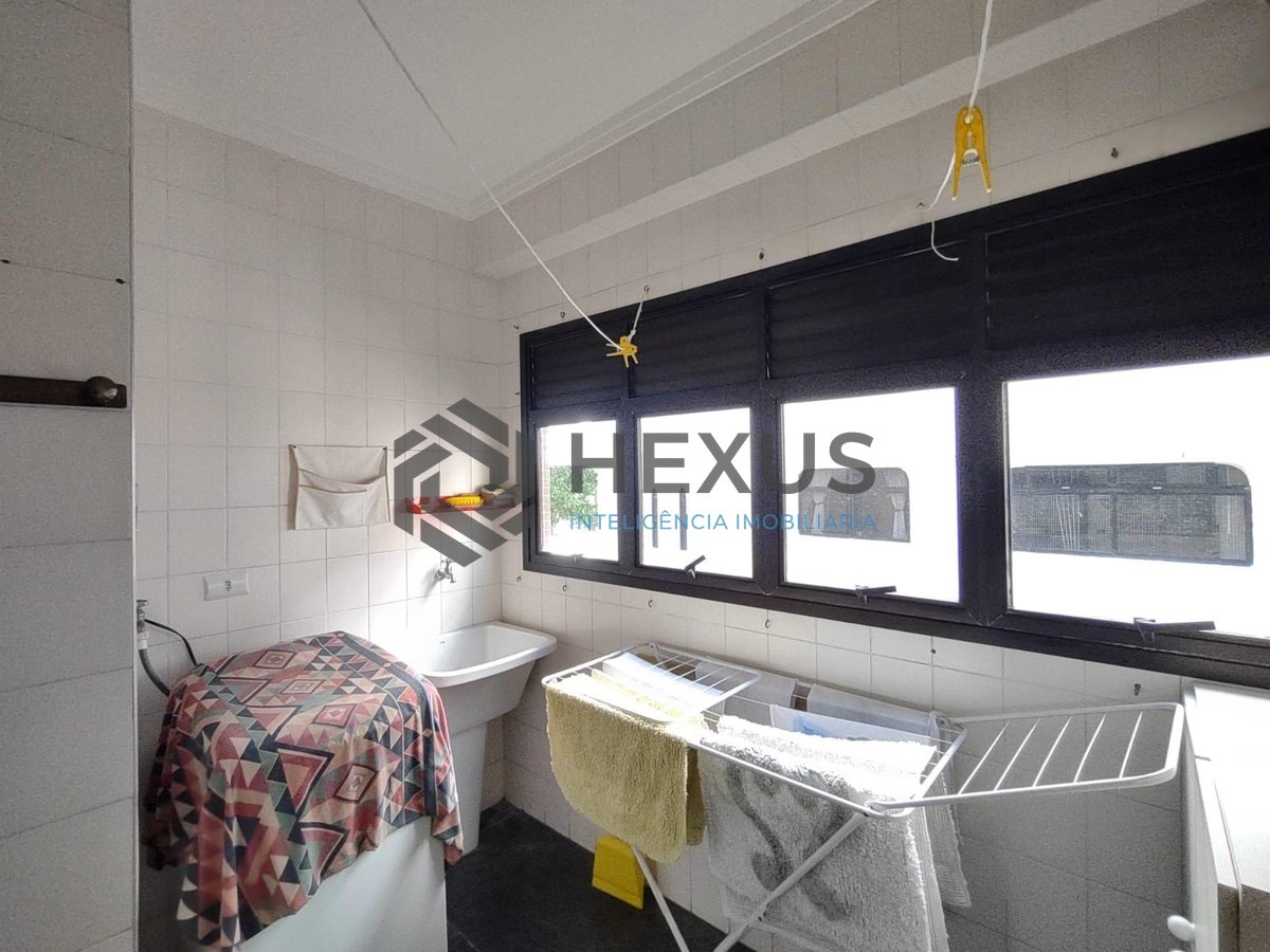 Foto 19 de Apartamento na regiào da Brunella na Praia da Enseada, Guaruja